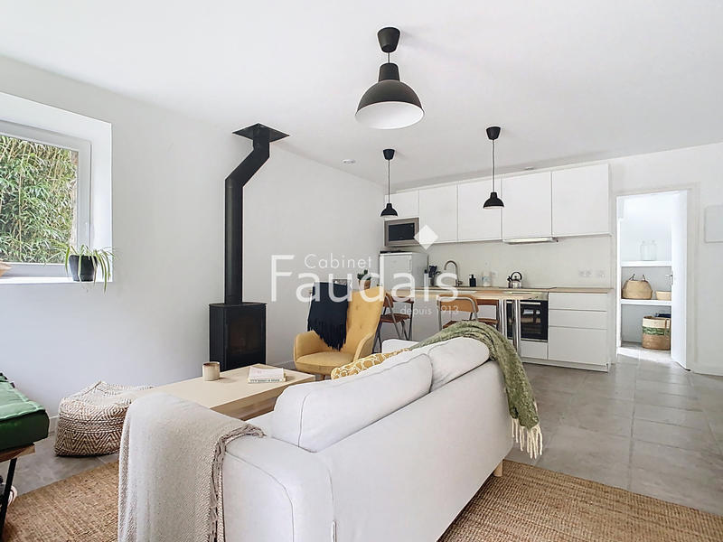 Maison - 282 m² - 7 pièces