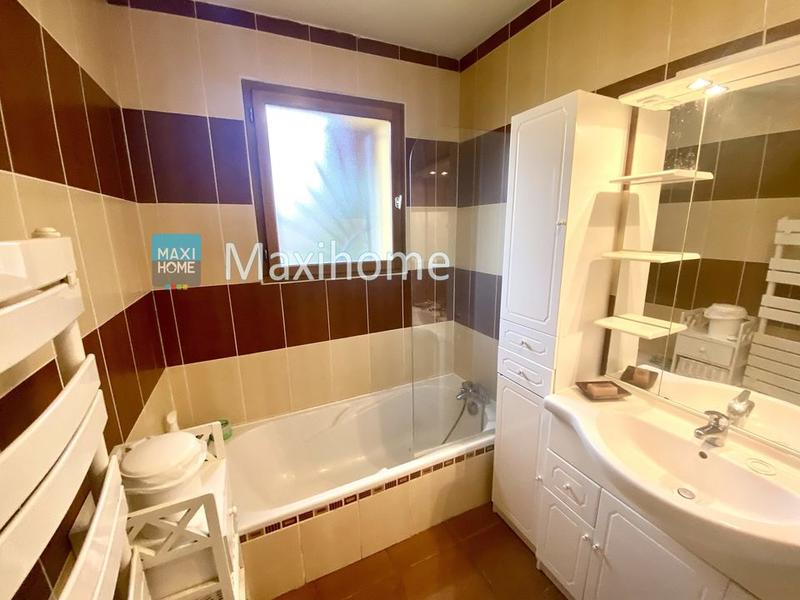 Maison - 106 m² - 5 pièces