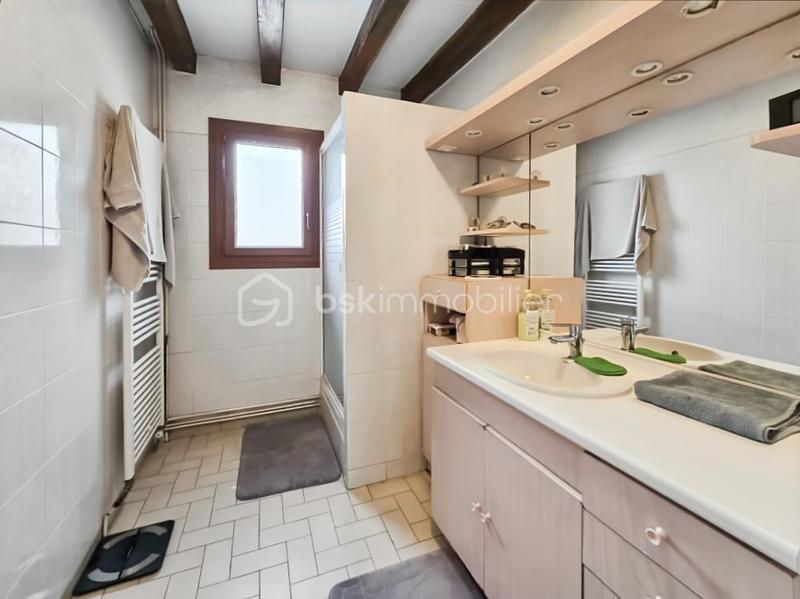 Maison - 140 m² - 10 pièces