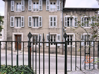 Appartement - 94 m² - 4 pièces