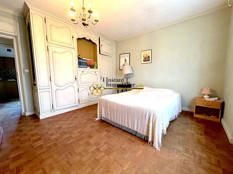 Maison - 167 m² - 8 pièces