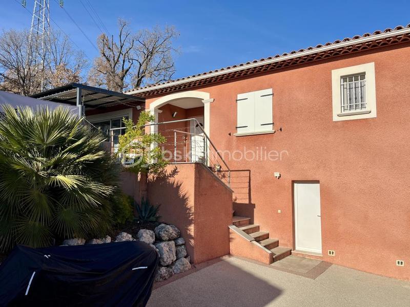 Maison - 170 m² - 8 pièces