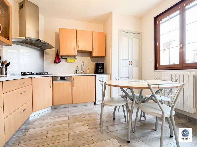 Maison - 147 m² - 7 pièces