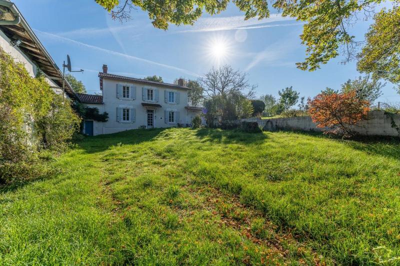 Maison - 150 m² - 4 pièces