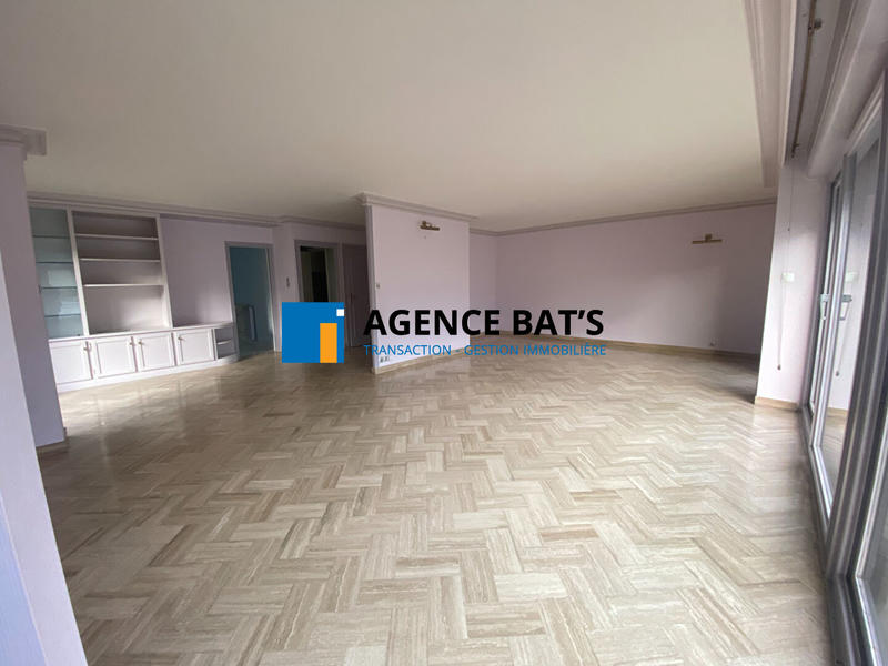 Appartement - 138 m² - 5 pièces