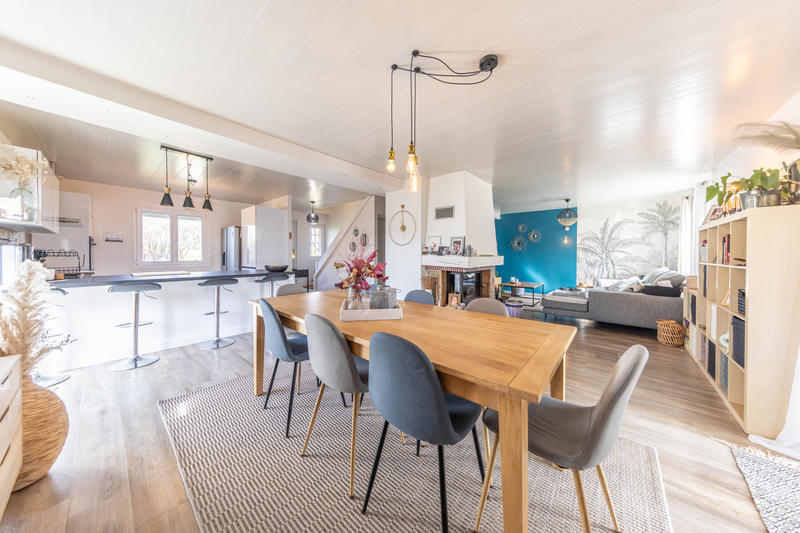 Maison - 166 m² - 6 pièces