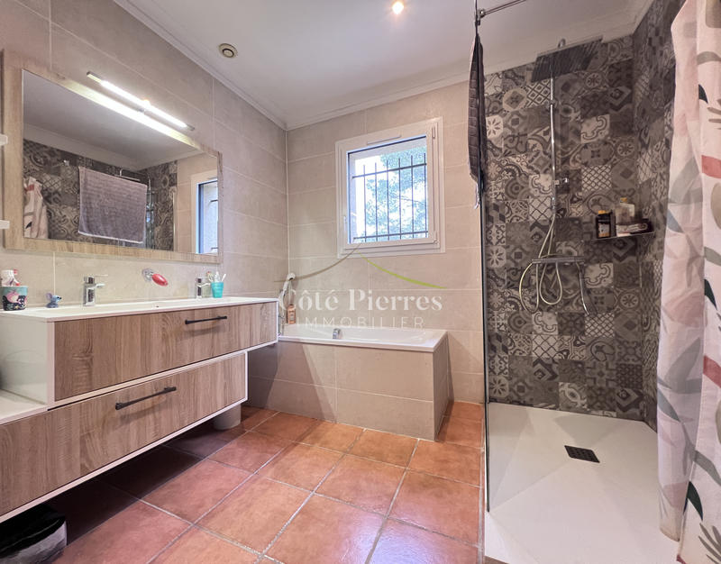 Maison - 122 m² - 6 pièces