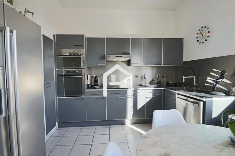 Appartement - 115 m² - 4 pièces