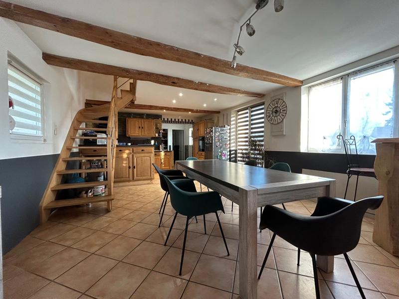 Maison - 97 m² - 4 pièces