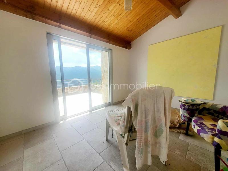 Maison en pierre - 127 m² - 6 pièces