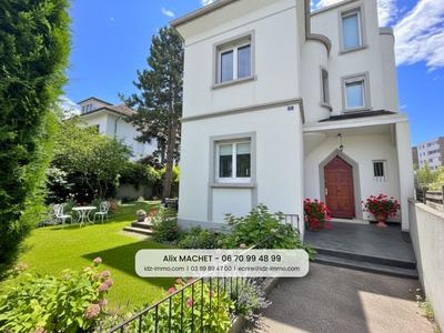 Maison - 174 m² - 6 pièces