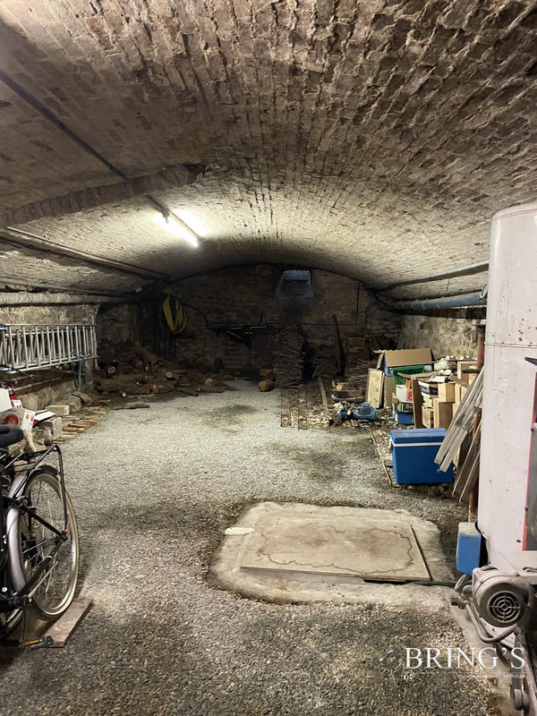 Maison ancienne - 259 m² - 8 pièces