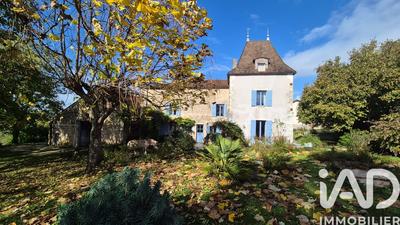 Maison - 350 m² - 6 pièces