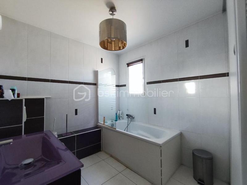 Maison traditionnelle - 163 m² - 5 pièces