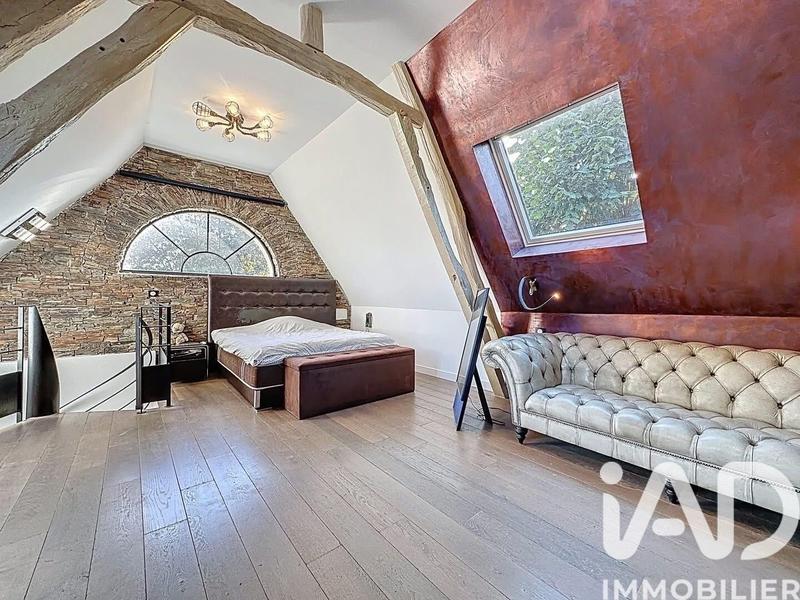 Maison - 182 m² - 7 pièces