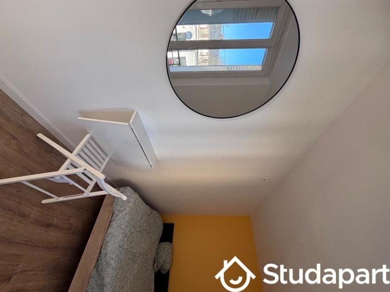 Chambre - 11 m² - 1 pièce