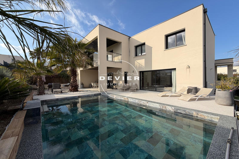 Maison contemporaine - 152 m² - 6 pièces