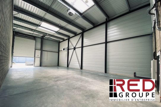 Entrepôt - 943 m²