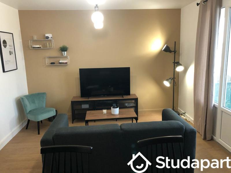 Chambre - 11 m² - 1 pièce