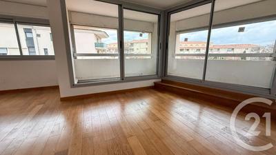 Appartement - 61 m² - 2 pièces