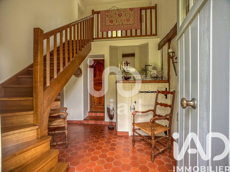 Maison - 215 m² - 9 pièces