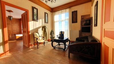 Propriété - 311 m² - 9 pièces