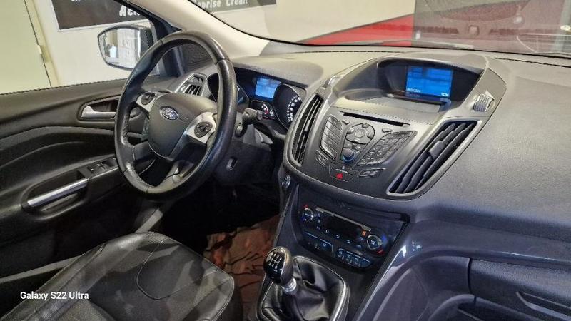 Ford Kuga 2.0tdci 150 Gps Radar Regul Tbe