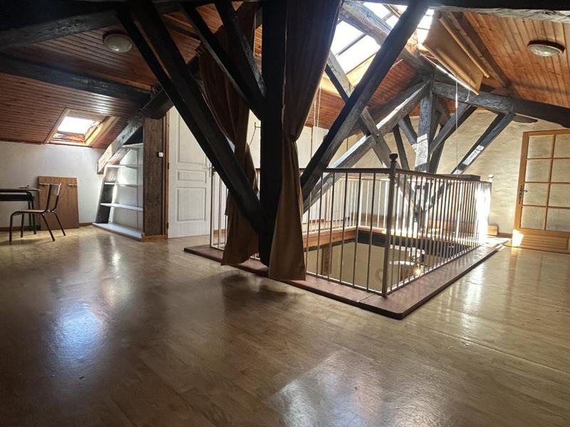 Maison - 290 m² - 12 pièces