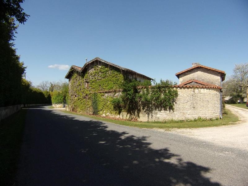 Maison ancienne - 334 m² - 10 pièces