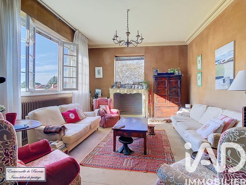 Maison - 278 m² - 9 pièces