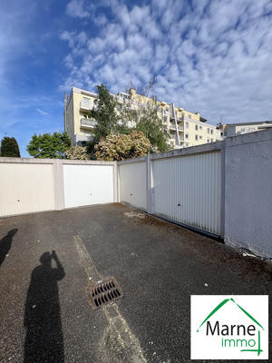 Parking / Garage - 15 m²