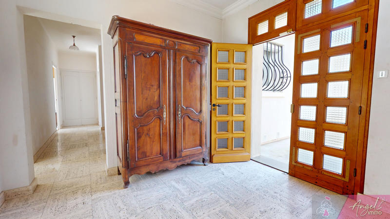 Maison - 188 m² - 8 pièces