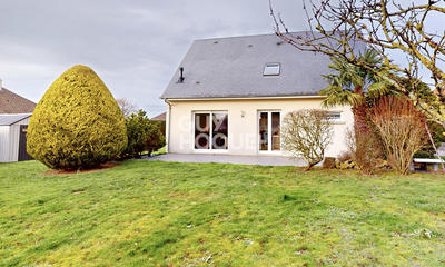 Maison - 102 m² - 4 pièces