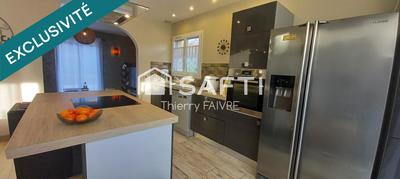 Maison - 137 m² - 7 pièces