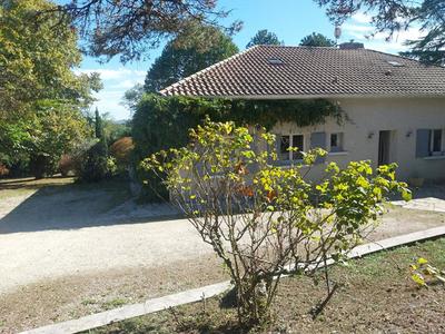 Maison - 180 m² - 7 pièces