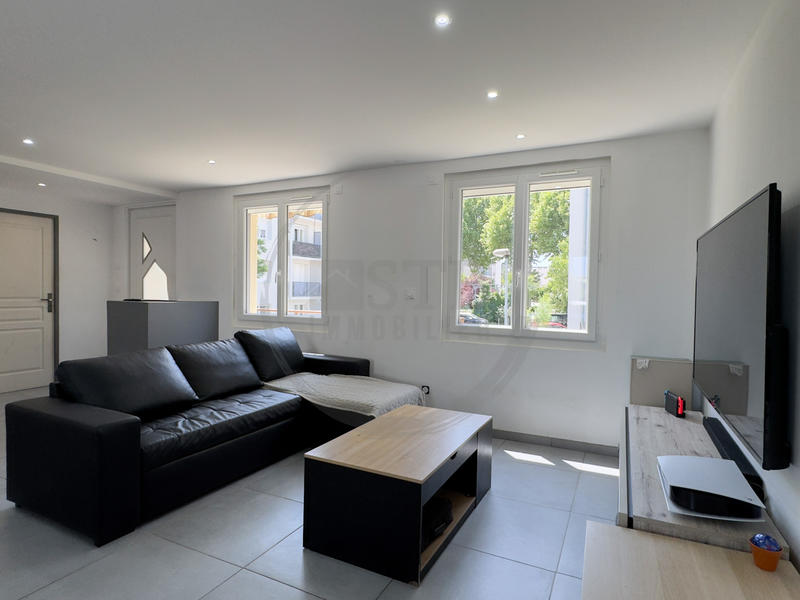 Maison - 80 m² - 3 pièces