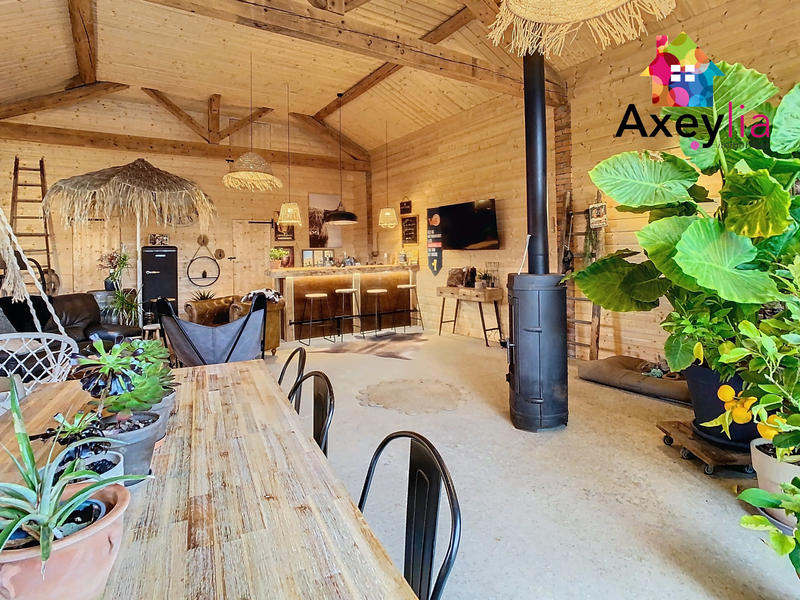 Propriété - 272 m² - 9 pièces