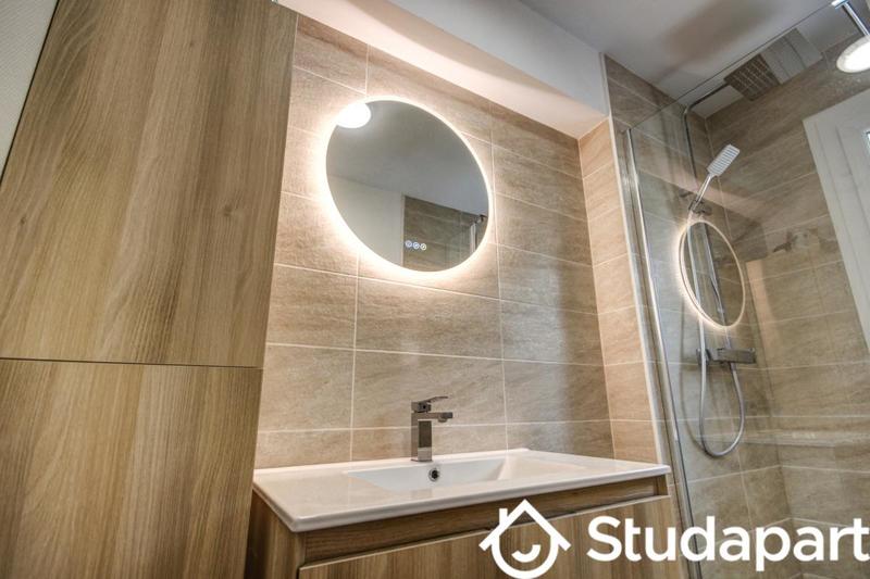 Chambre - 9 m² - 1 pièce