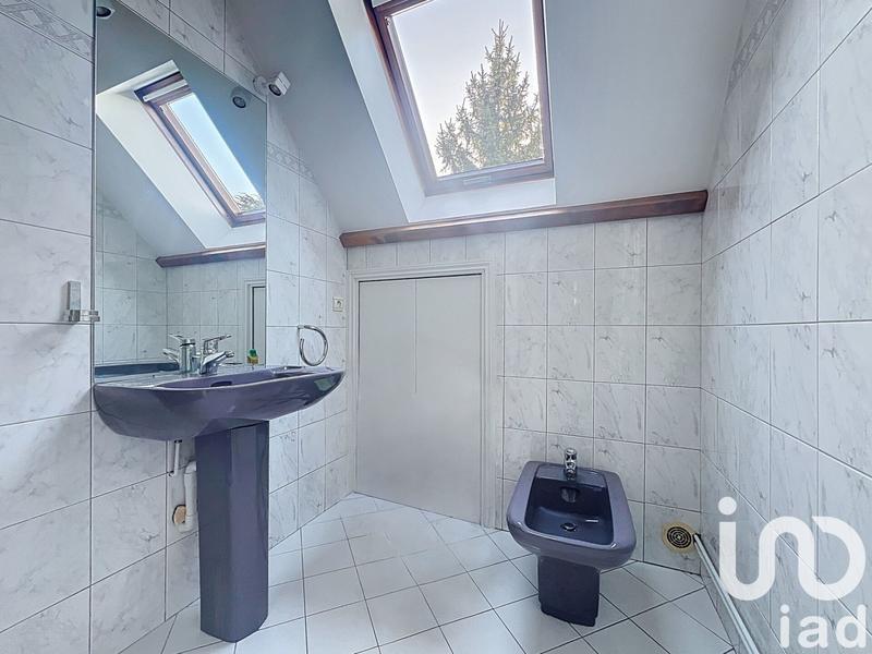 Maison - 184 m² - 7 pièces