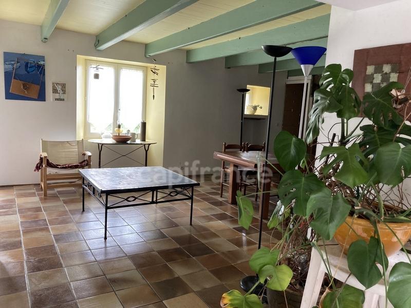 Propriété - 220 m² - 10 pièces