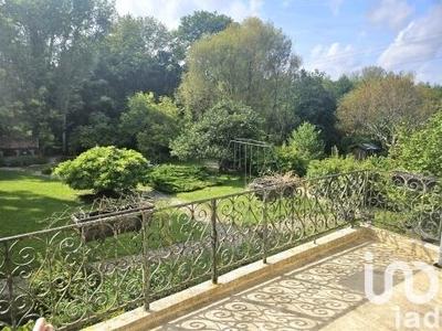 Maison - 212 m² - 7 pièces