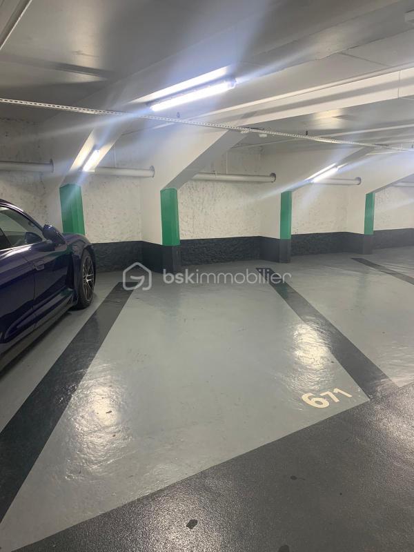 Parking - 11 m²