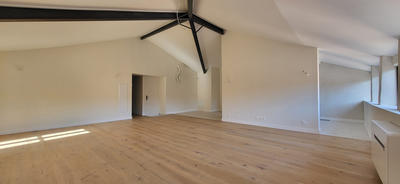 Appartement - 100 m² - 3 pièces