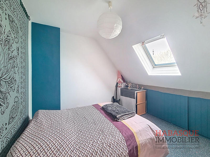 Maison - 101 m² - 8 pièces