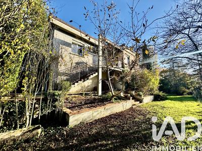 Maison - 95 m² - 5 pièces