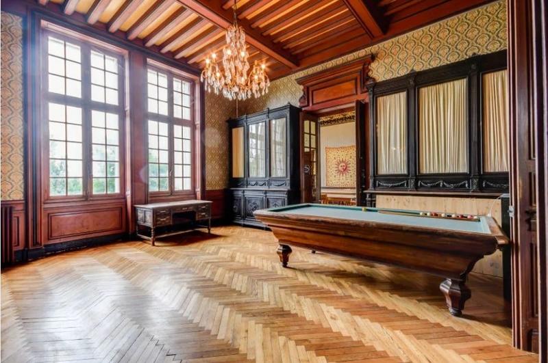 Château - 3 000 m² - 50 pièces