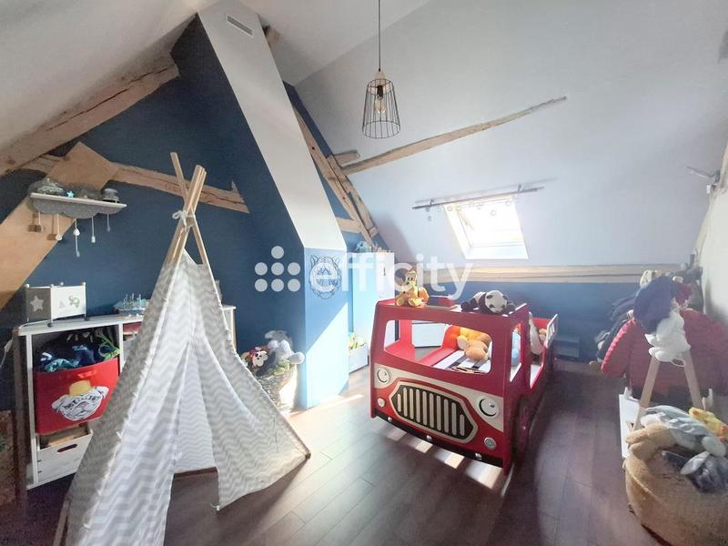 Maison - 335 m² - 8 pièces