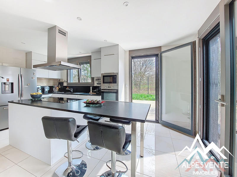 Villa - 105 m² - 4 pièces