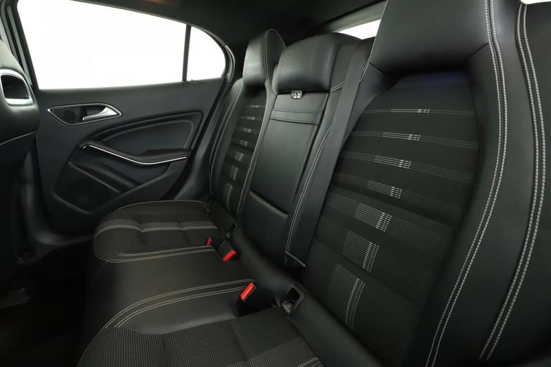 Mercedes Gla 200 Sensation 7g-Dct 156 ch