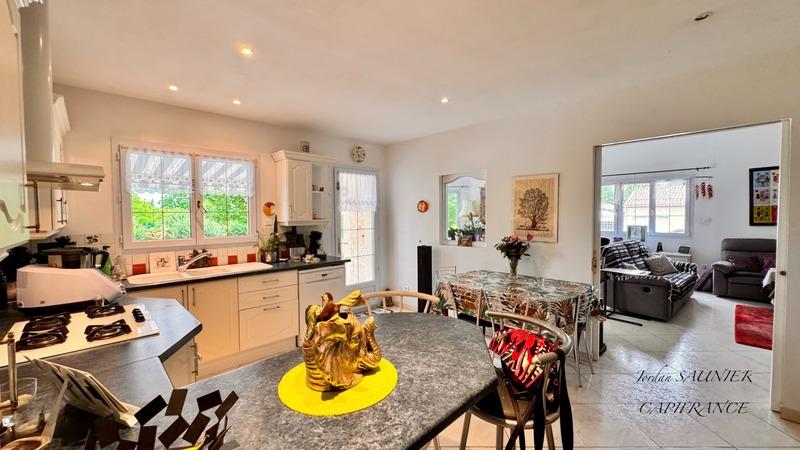 Villa - 273 m² - 7 pièces